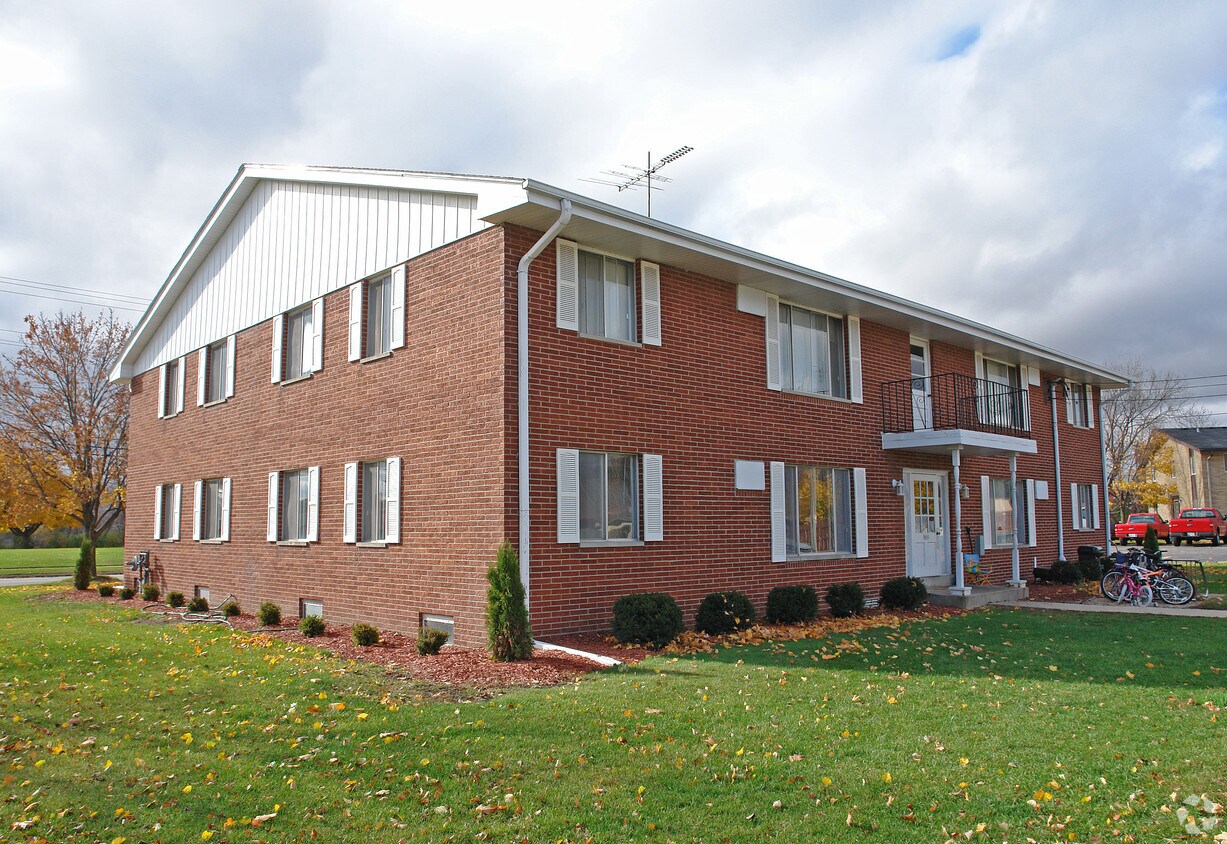 400 Beloit St, Burlington, WI 53105 Apartments in Burlington, WI