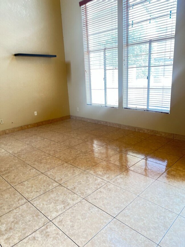 Foto del edificio - 3 Bedroom - 2.5 Bath - 1395 Sq. Ft. Home f...