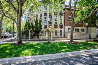 Building Photo - 1502 S Prairie Ave