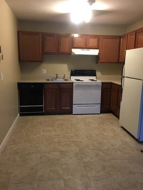 Remodeled Kitchen - James Crest Manor