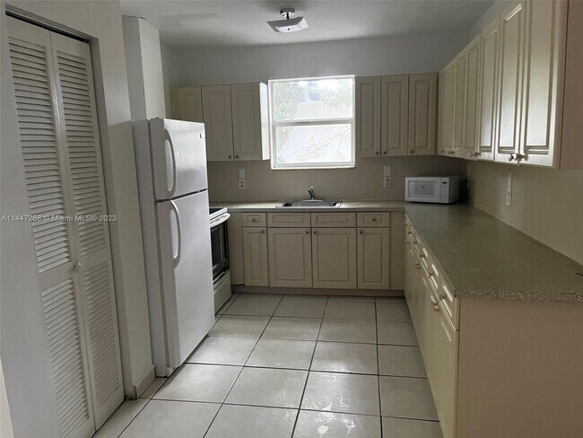 Foto del edificio - 181 NW 47th Ave