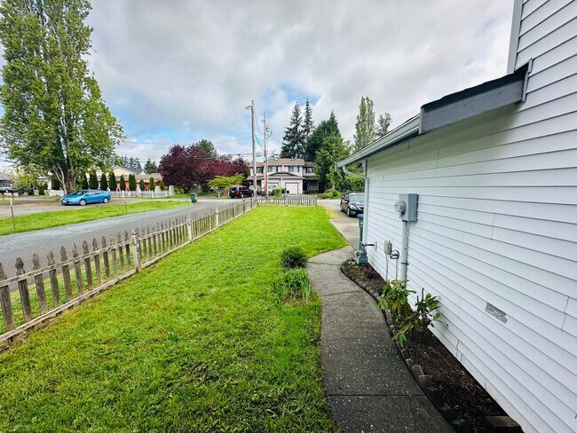 Foto del edificio - 3 Bed 2.5 Bath Roosevelt Area Remodeled  M...