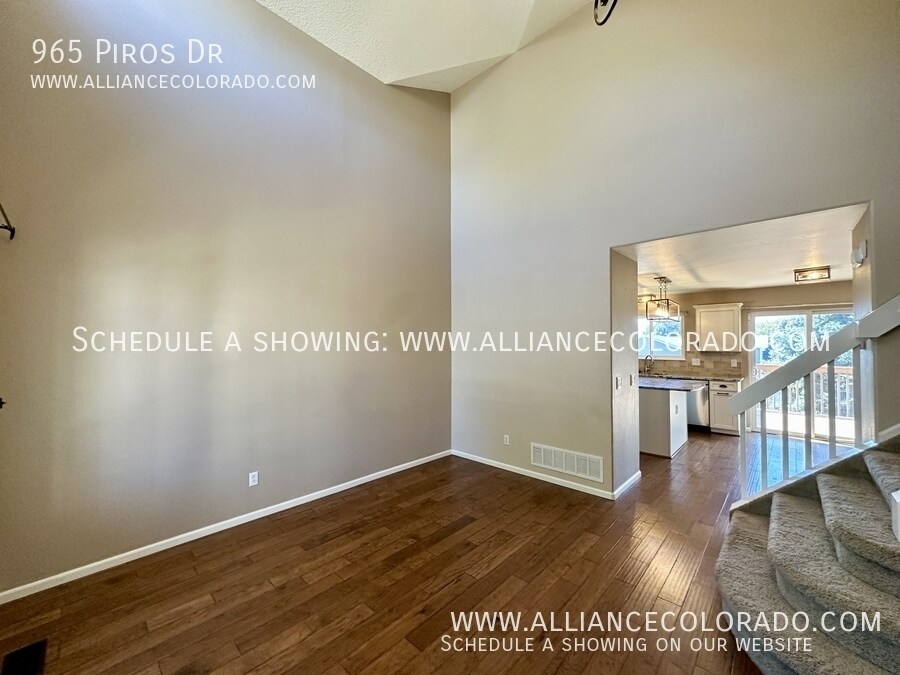Photo - 965 Piros Dr-