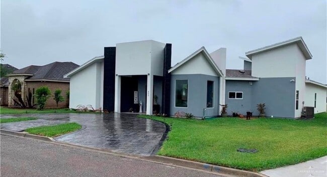 Building Photo - 800 New Orleans Cir