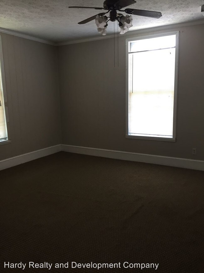 Building Photo - 2 br, 1 bath House - 8 Glover Street