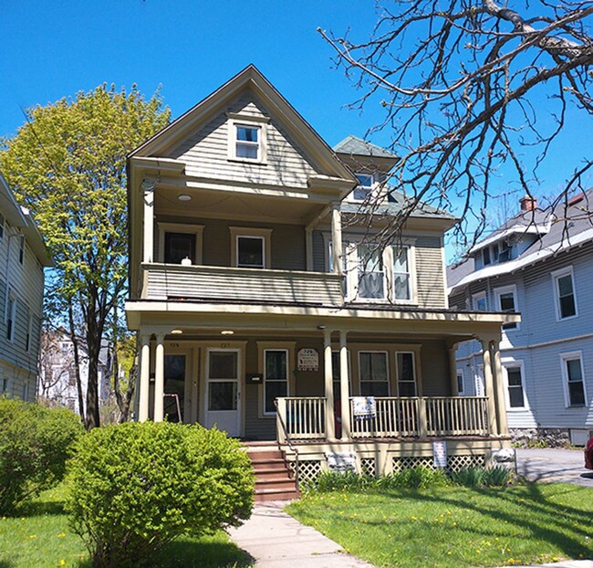 Building Photo - 725-727 Euclid Ave