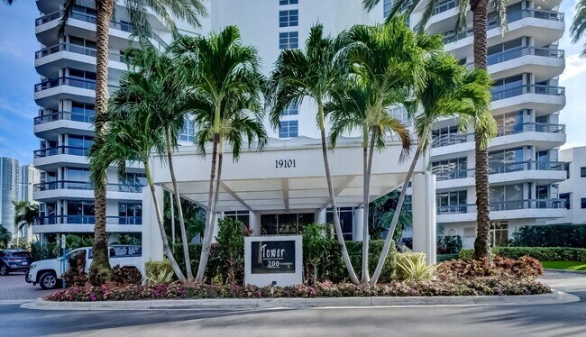 Building Photo - 19101 Mystic Pointe Dr