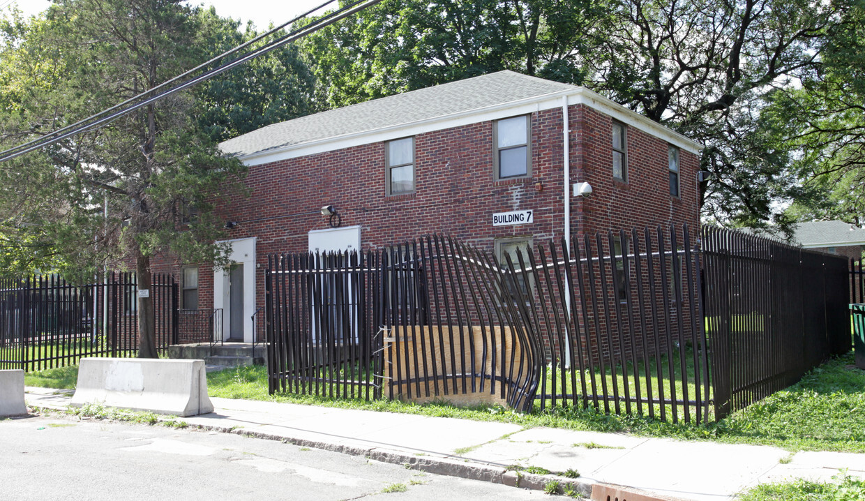 Building Photo - Berkeley Terrace Apartment