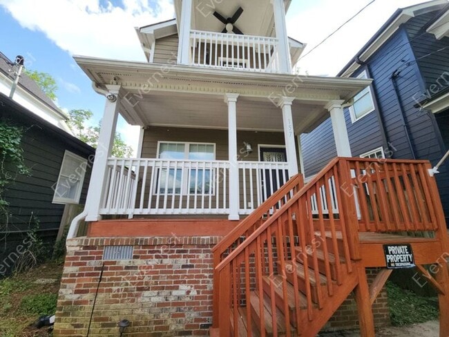Building Photo - 157 Little St SE