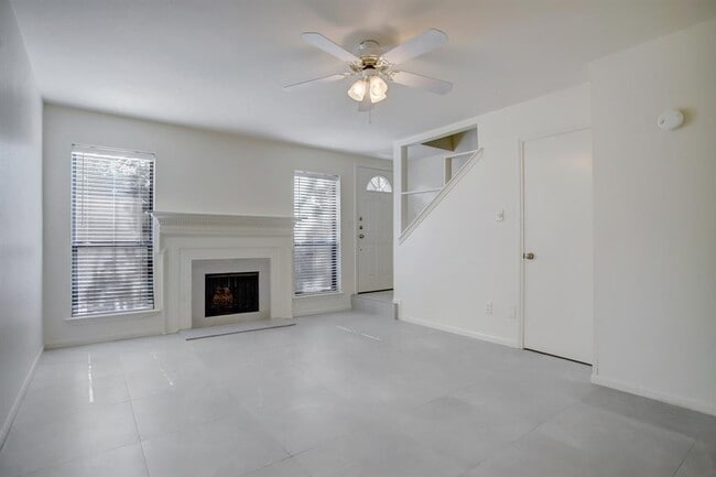 Building Photo - 1601 S Shepherd Dr