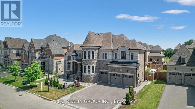 Building Photo - 27 Sir Henry Ct