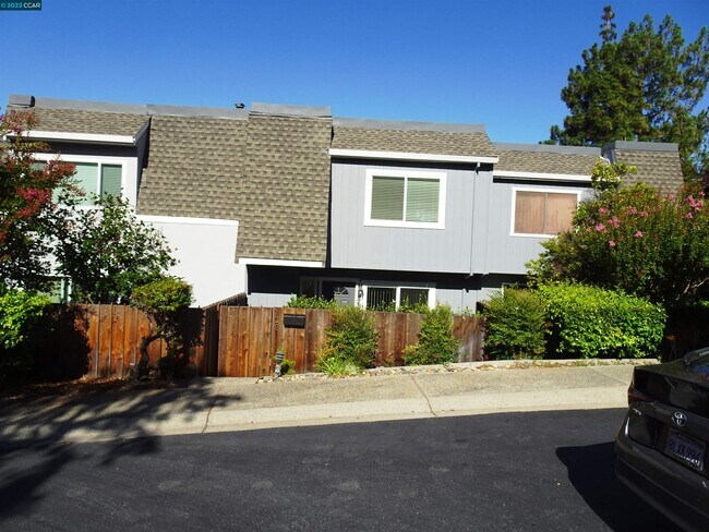 Building Photo - 729 Tampico Pl