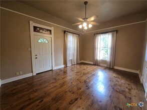 Building Photo - 294 Tolle St