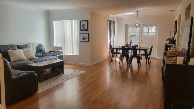 Building Photo - 4810 Grapevine Way