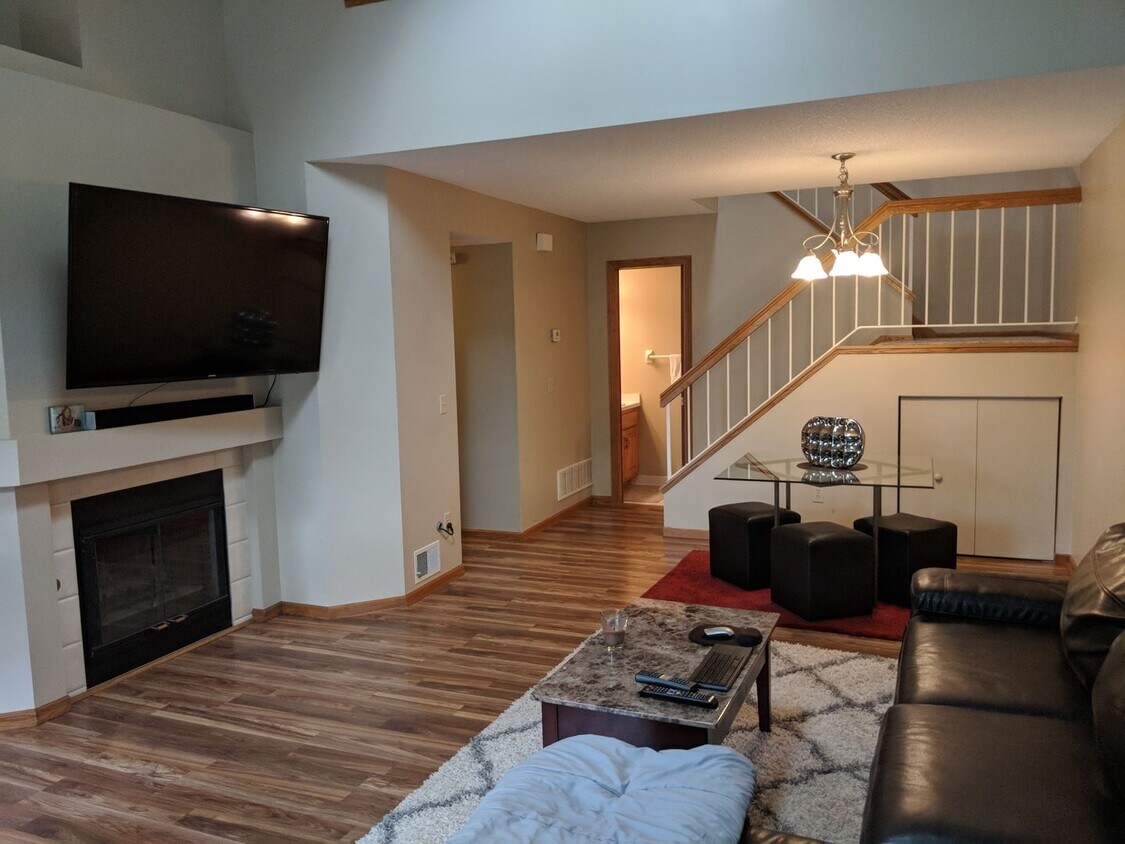 1960 Shenandoah Ct, Minneapolis, MN 55447 House Rental in Minneapolis