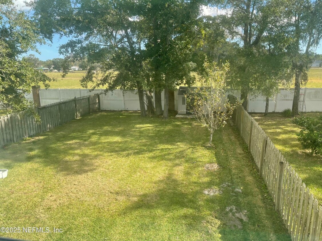 Building Photo - 12134 Alexandra Dr