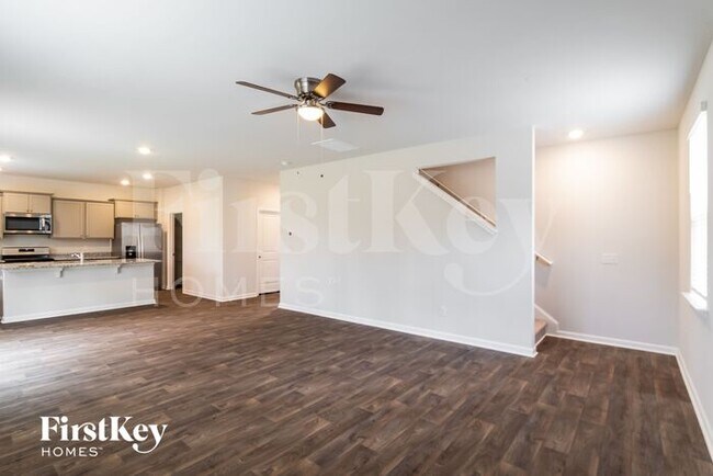 Foto del edificio - 348 Bering Ln