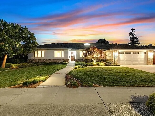 Building Photo - 4754 Northdale Dr