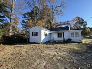 Building Photo - 1912 Hillandale Rd