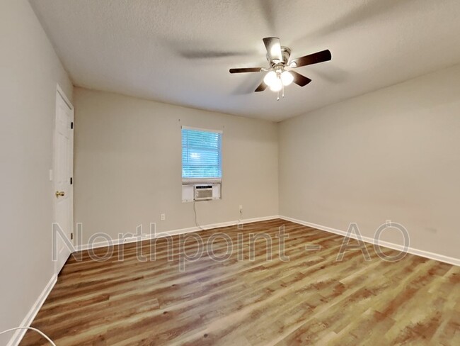 Building Photo - 4580 Hudnall Rd