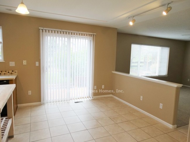 Building Photo - 3 Bedroom 3 Bath 2 Story on Cul-de-sac