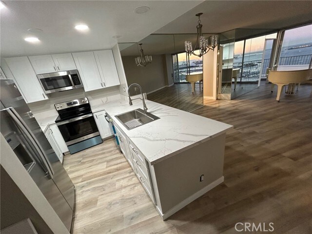 Foto del edificio - 700 E Ocean Blvd
