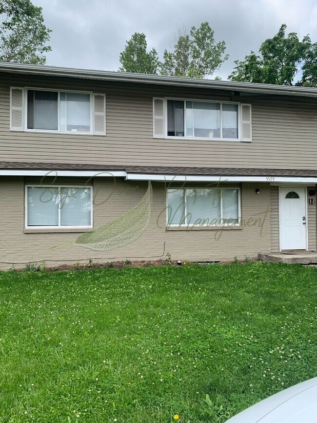 Foto del edificio - 5529-5531 Freeman Ct