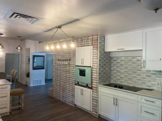 Foto del edificio - 813 NW 22nd St