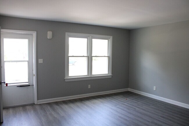 Foto del edificio - 1603 Tilghman Rd N