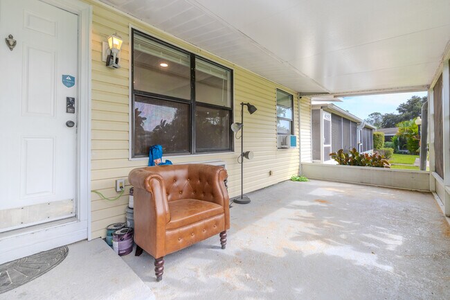 Foto del edificio - 4149 E Michigan St