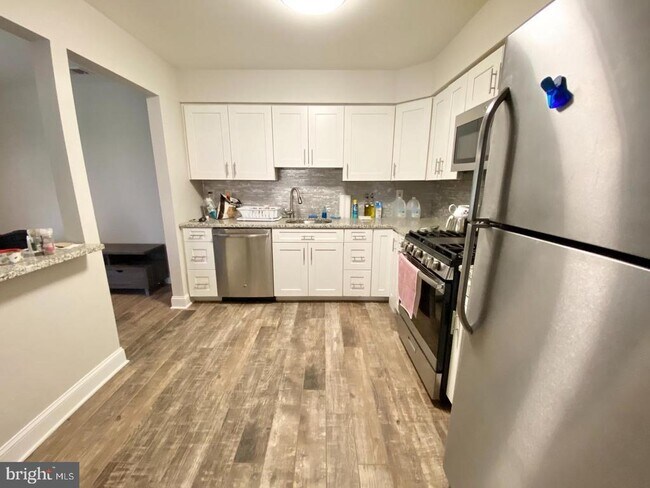 Foto del edificio - 167 Andover Pl