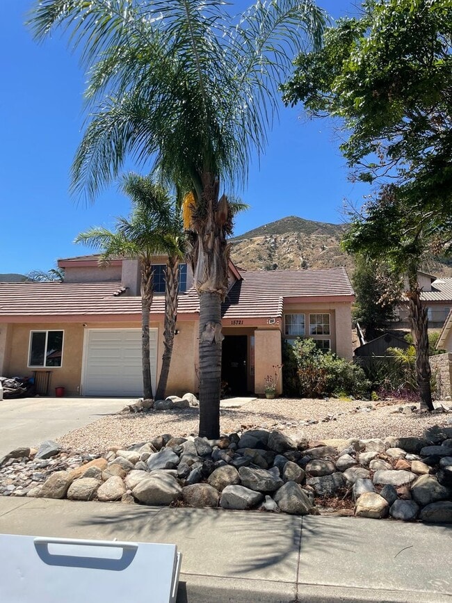 Building Photo - 15721 Lakeridge Rd
