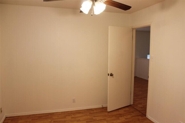 Foto del edificio - 810 Minturn Ln