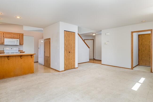 Building Photo - 15524 Chestnut Dr SE