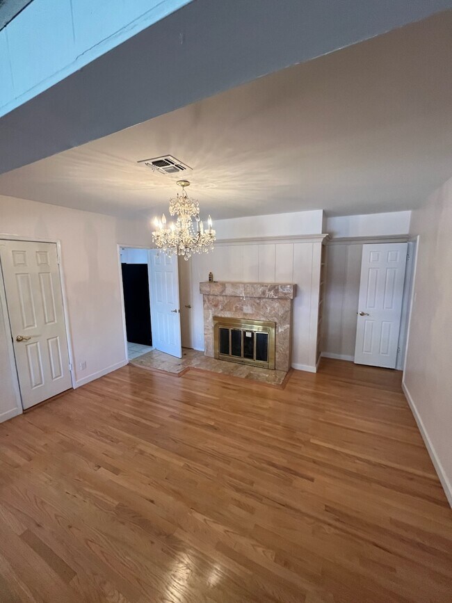 15425 Dickens St, Sherman Oaks, CA 91403 House Rental in Sherman Oaks