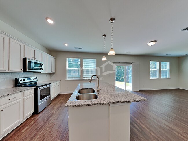Foto del edificio - 144 Havenbrook Dr