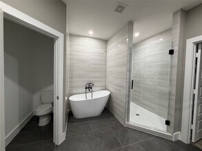 Building Photo - 10103 Grover Ln