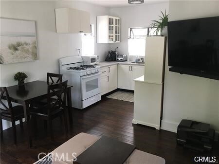 Foto del edificio - 2400 Alhambra Rd