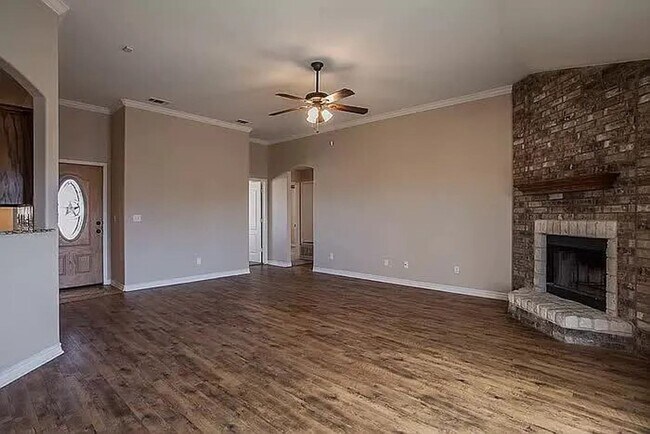 Foto del edificio - AVAILABLE SOON!