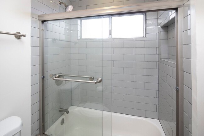 Building Photo - 2669 Mission Village Dr