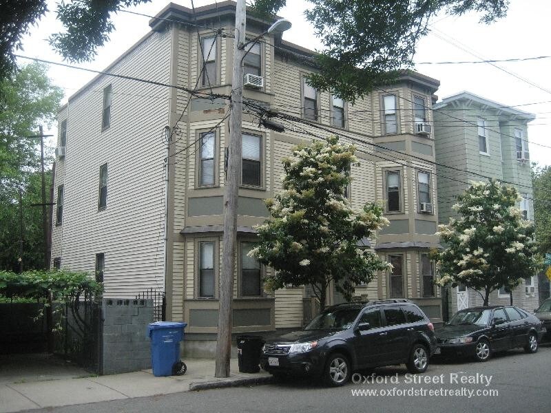 Primary Photo - 62 Hurley St