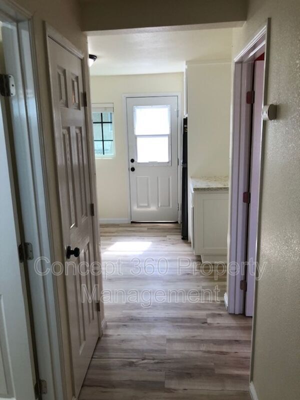 Foto del edificio - 236 W Cedar St