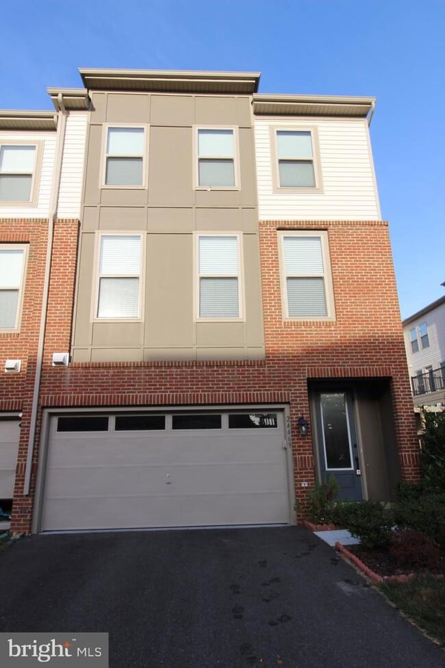 24469 Laurel Thicket Terrace, Sterling, VA 20166 Townhome Rentals in