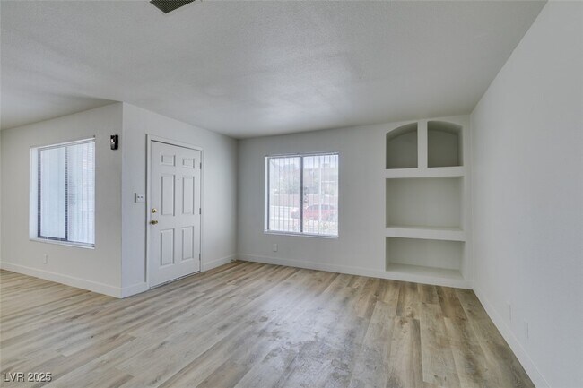 Foto del edificio - 6932 Kilgore Dr