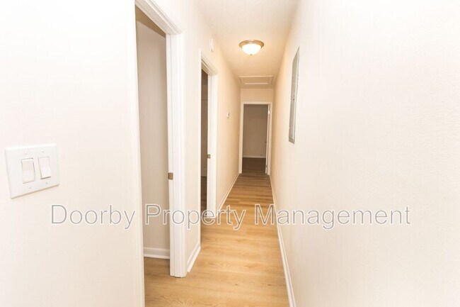 Foto del edificio - 4716 Tomahawk Trail