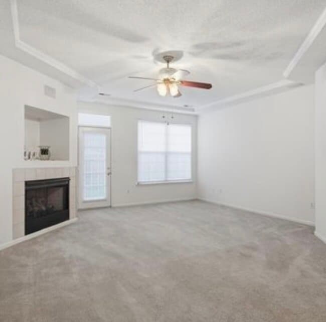 Living room - 682 Windbrook Cir