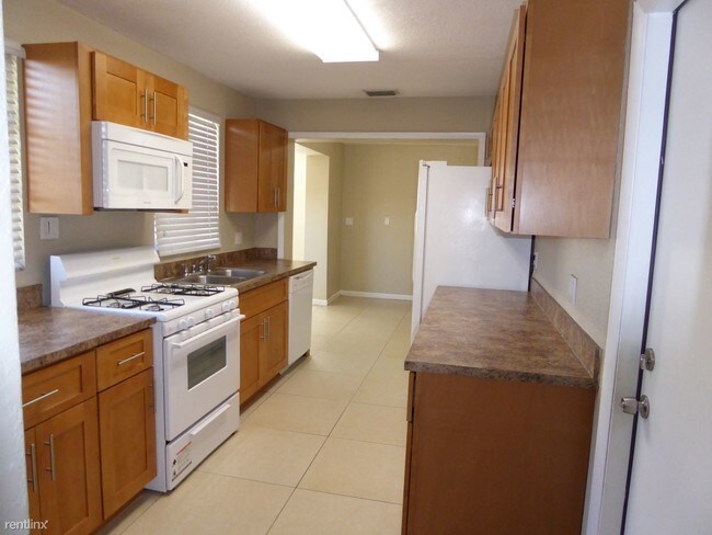 Foto del edificio - 3 br, 2 bath House - 1511 NE 32nd Ct
