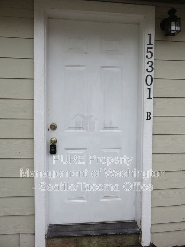 Building Photo - 15301 Portland Ave SW