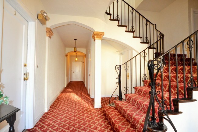 Foto del edificio - 1143 McKinley Ave