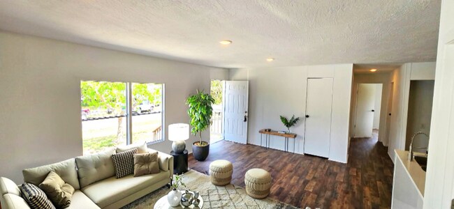 Foto del edificio - 3134 Dover Rd